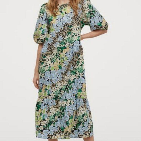H&M Dresses & Skirts - H&M puff sleeve green floral dress.
